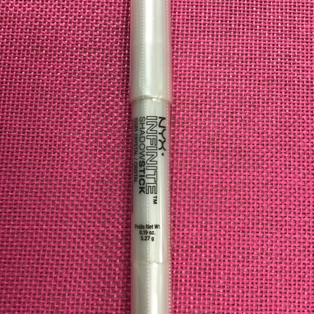 NYX INFINITE SHADOW STICK CRYSTAL